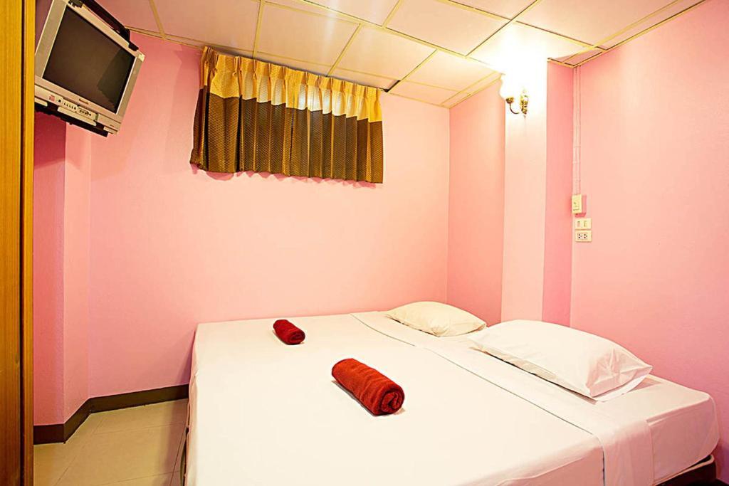 Four Sons Inn Бангкок Номер фото